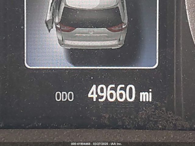 5TDYZ3DC5HS896528 Toyota Sienna Xle 8 Passenger