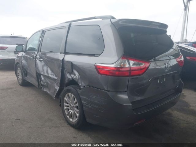 5TDYZ3DC5HS896528 Toyota Sienna Xle 8 Passenger