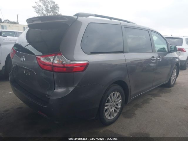 5TDYZ3DC5HS896528 Toyota Sienna Xle 8 Passenger