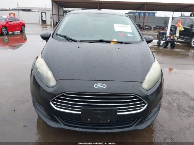 3FADP4BJ2JM101751 Ford FIESTA SE