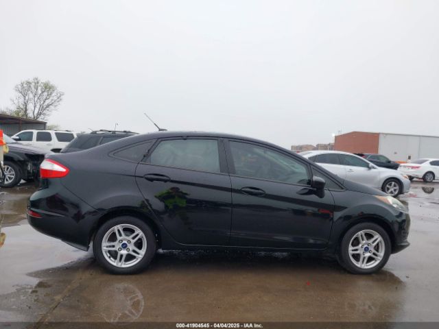 3FADP4BJ2JM101751 Ford FIESTA SE