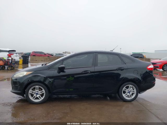 3FADP4BJ2JM101751 Ford FIESTA SE
