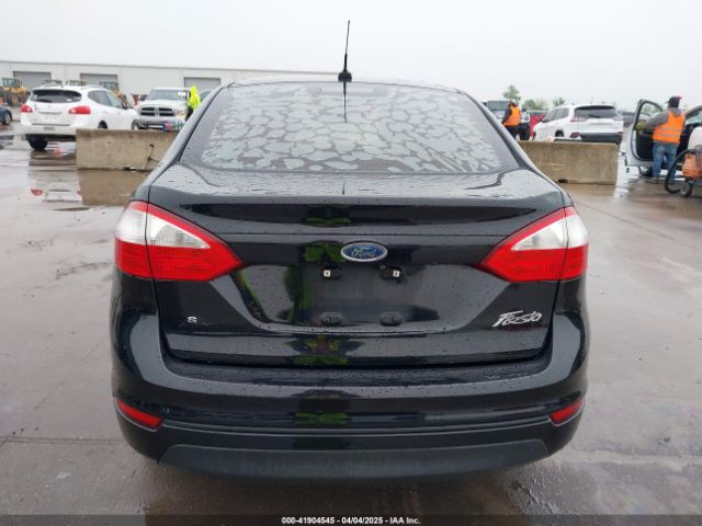 3FADP4BJ2JM101751 Ford FIESTA SE