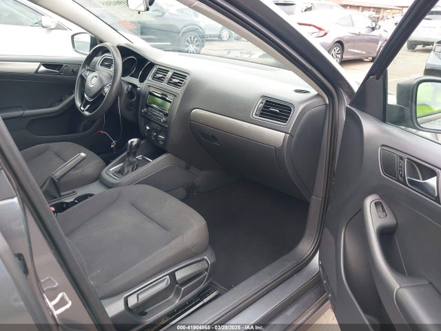 3VWD17AJ9FM286917 Volkswagen Jetta 1.8t Se