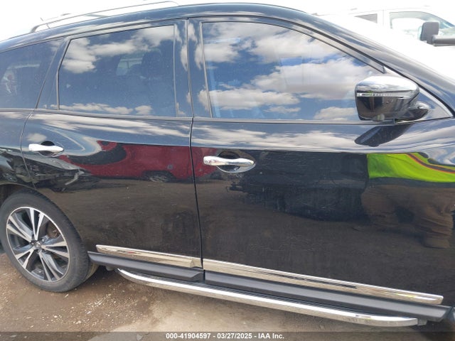 5N1DR2MMXJC649946 Nissan Pathfinder Platinum