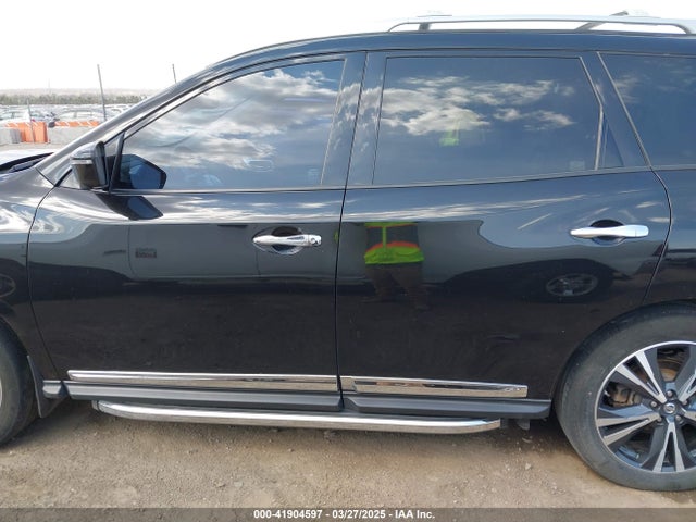 5N1DR2MMXJC649946 Nissan Pathfinder Platinum