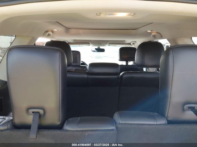 5N1DR2MMXJC649946 Nissan Pathfinder Platinum