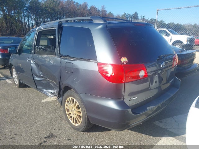 Auction sale of the 2010 Toyota Sienna Xle/xle Limited, vin: 5TDYK4CC7AS337726, lot number: 41904653