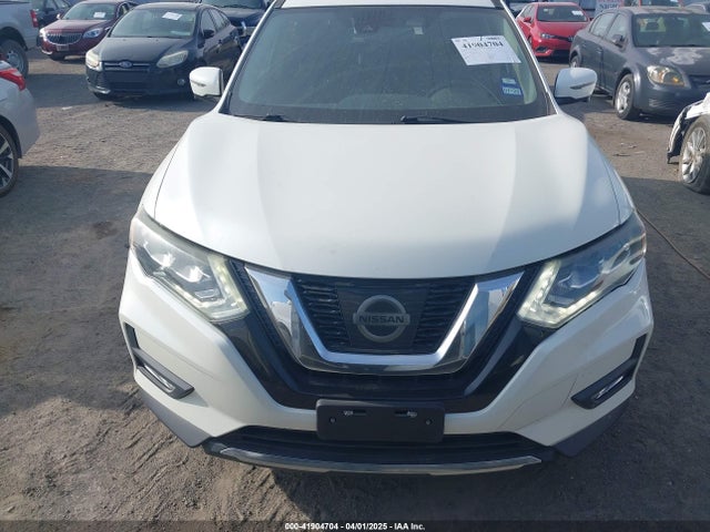 5N1AT2MT5HC864219 Nissan Rogue Sl