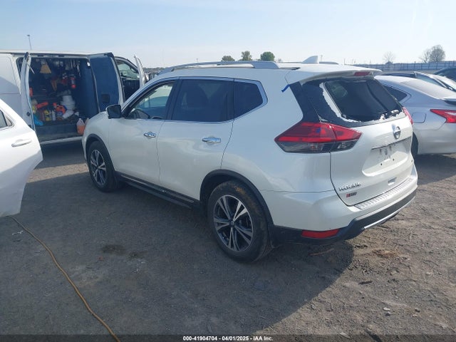 5N1AT2MT5HC864219 Nissan Rogue Sl