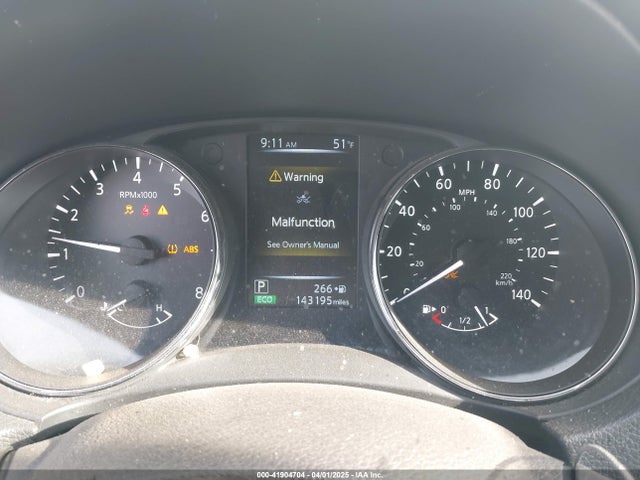 5N1AT2MT5HC864219 Nissan Rogue Sl