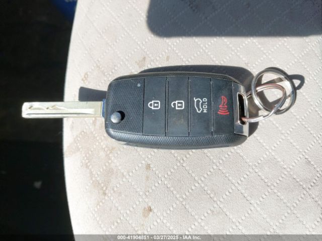 5XYPGDA3XJG367865 KIA Sorento 2.4l Lx