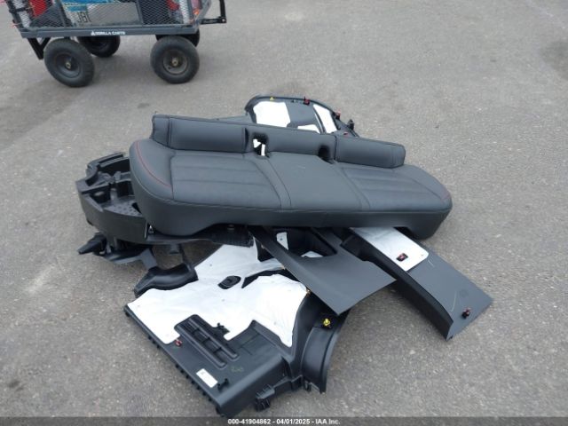 1G1FY6S05P4117636 Chevrolet Bolt Euv Fwd Lt