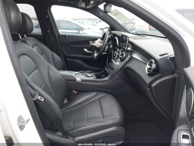 WDC0G4JB8JV045348 Mercedes-Benz GLC 300