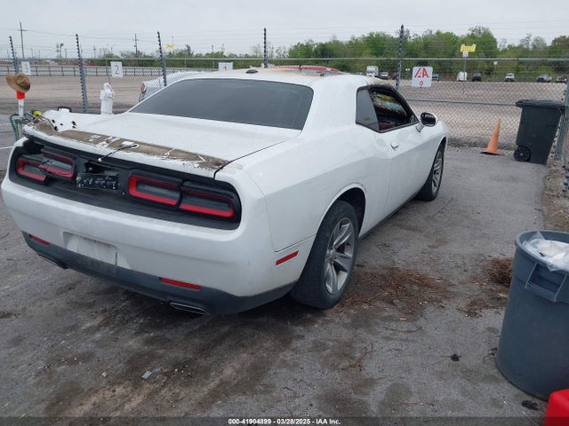 2C3CDZAG4KH686273 Dodge Challenger Sxt