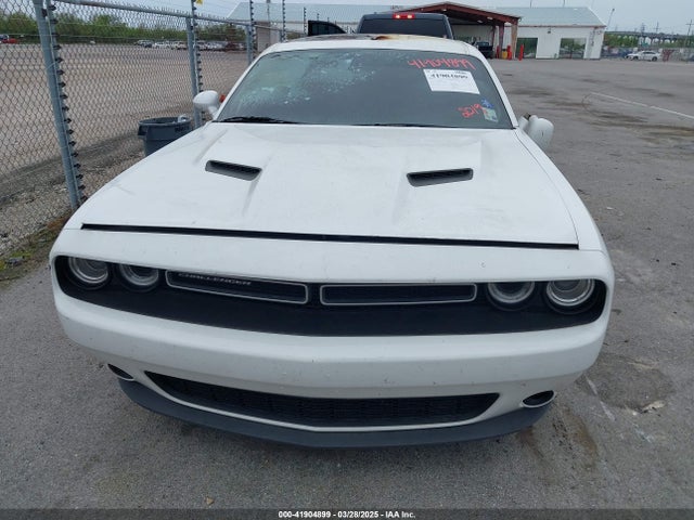 2C3CDZAG4KH686273 Dodge Challenger Sxt