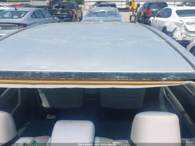 5YFBURHE6HP708546 Toyota COROLLA LE