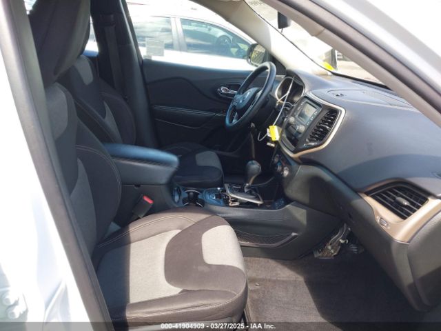 1C4PJLAB3FW584851 Jeep Cherokee Sport