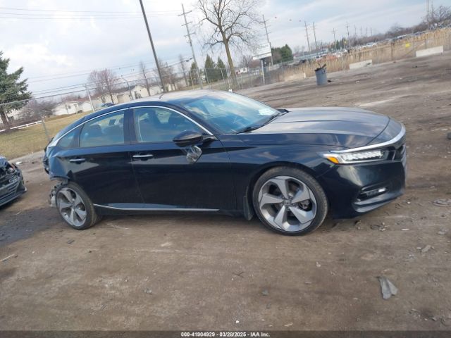 1HGCV1F92JA171033 Honda Accord Touring