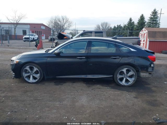 1HGCV1F92JA171033 Honda Accord Touring