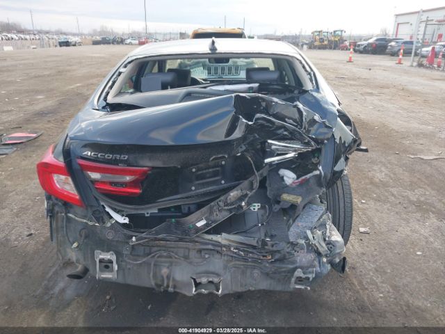 1HGCV1F92JA171033 Honda Accord Touring