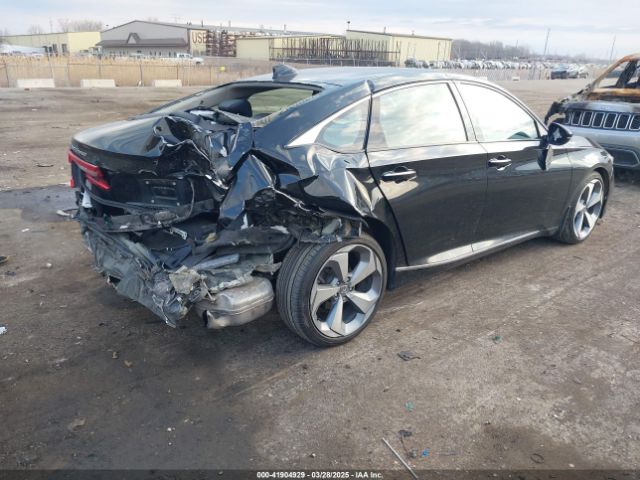 1HGCV1F92JA171033 Honda Accord Touring