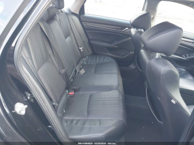 1HGCV1F92JA171033 Honda Accord Touring