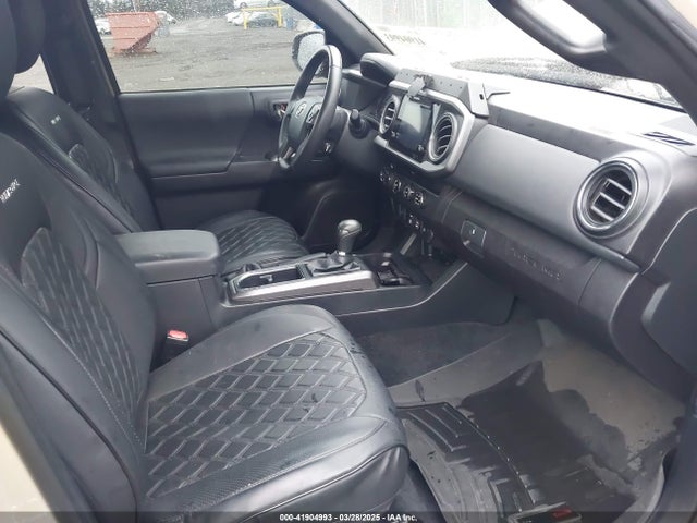 3TMCZ5AN8KM199423 Toyota Tacoma Trd Off Road