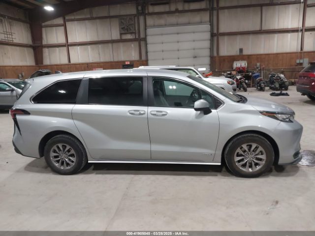 5TDKRKEC9MS043624 Toyota SIENNA LE