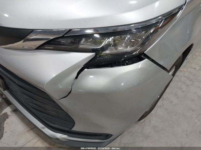 5TDKRKEC9MS043624 Toyota SIENNA LE