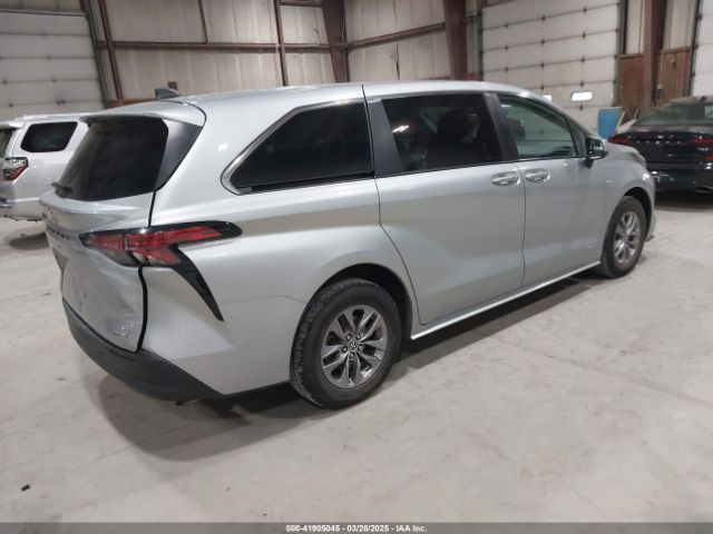 5TDKRKEC9MS043624 Toyota SIENNA LE