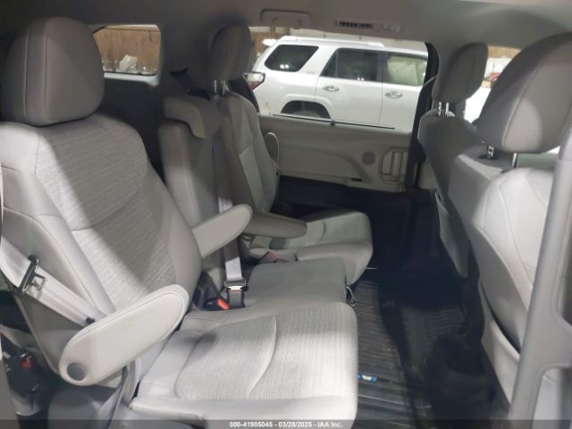 5TDKRKEC9MS043624 Toyota SIENNA LE