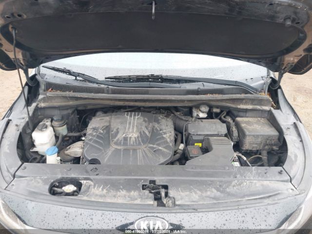 KNDMB5C13H6313176 KIA SEDONA LX