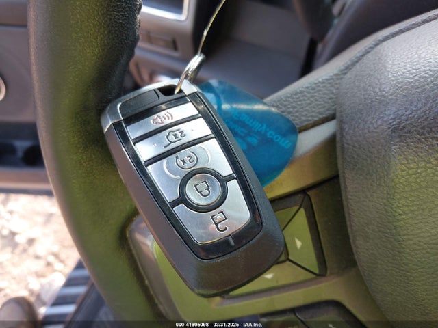 1FMJU1JTXKEA30678 Ford Expedition Xlt