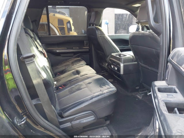 1FMJU1JTXKEA30678 Ford Expedition Xlt