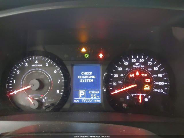 5TDJZ3DC2HS183619 Toyota Sienna Le 7 Passenger