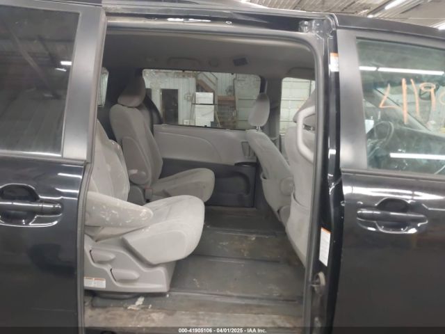 5TDJZ3DC2HS183619 Toyota Sienna Le 7 Passenger
