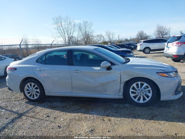 4T1R11AK3PU130542 Toyota CAMRY LE