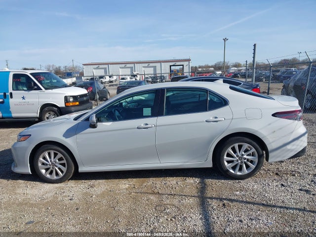 4T1R11AK3PU130542 Toyota CAMRY LE