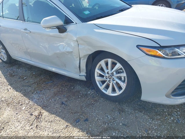 4T1R11AK3PU130542 Toyota CAMRY LE