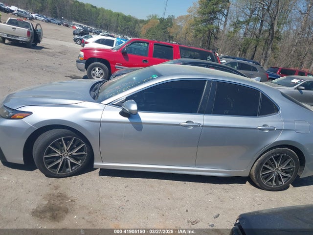 4T1G11AK6MU526628 Toyota CAMRY SE