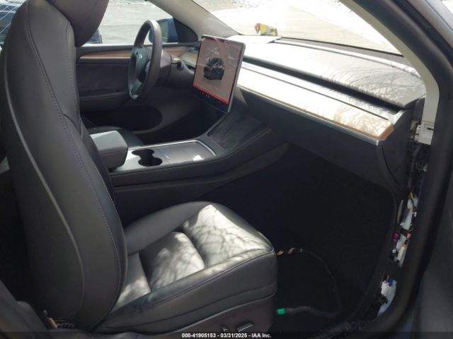 7SAYGDEE9NF557382 Tesla Model Y Long Range Dual Motor All-wheel Drive