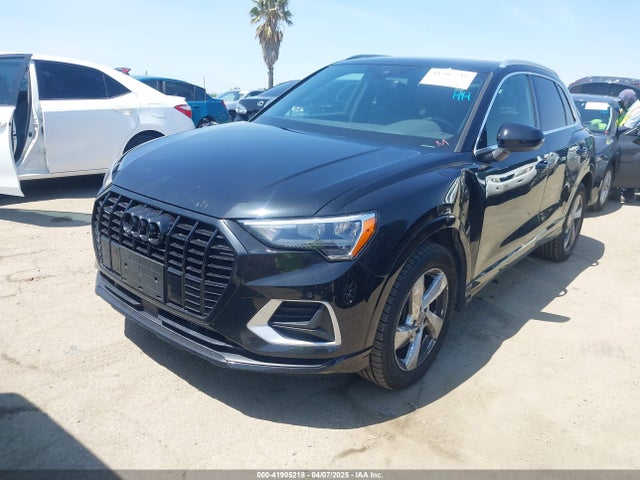 WA1AECF33K1086047 Audi Q3 2.0t Premium