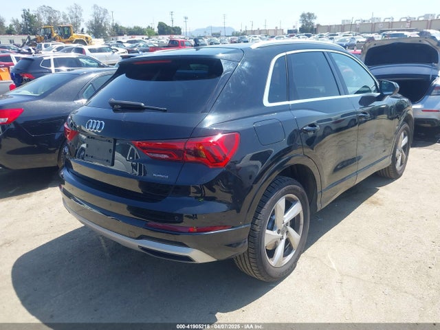 WA1AECF33K1086047 Audi Q3 2.0t Premium