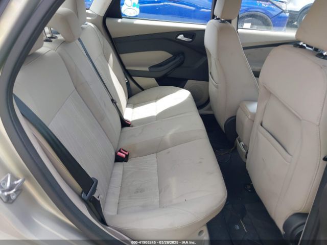 1FADP3F24GL267650 Ford FOCUS SE
