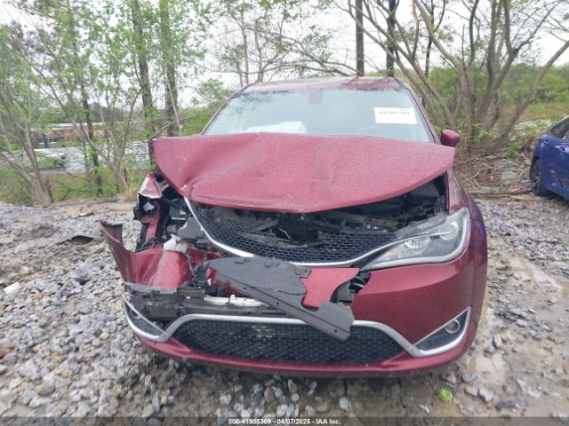 2C4RC1FG9JR111131 Chrysler Pacifica Touring Plus