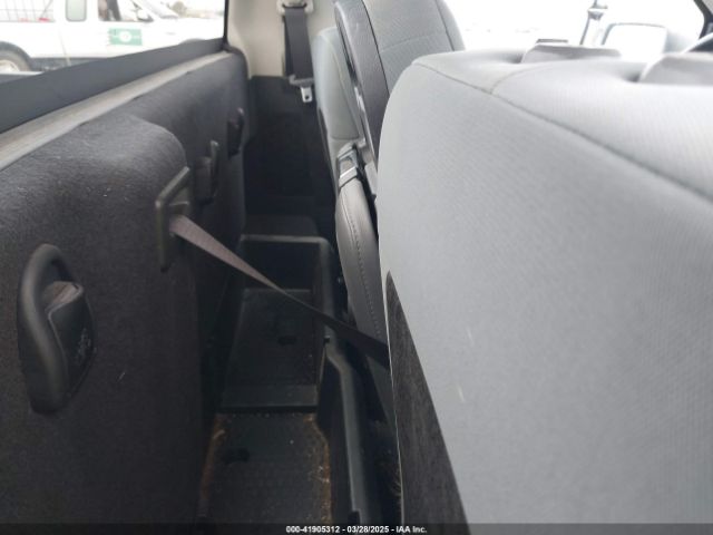 3C6JR6DG6KG506247 RAM 1500 Classic Tradesman  4x2 8' Box