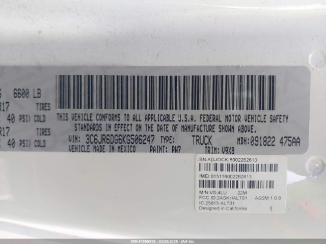 3C6JR6DG6KG506247 RAM 1500 Classic Tradesman  4x2 8' Box