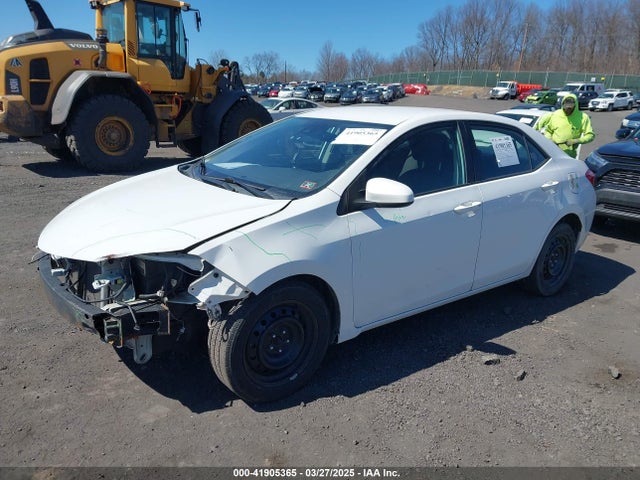 5YFBURHE4JP753037 Toyota COROLLA LE