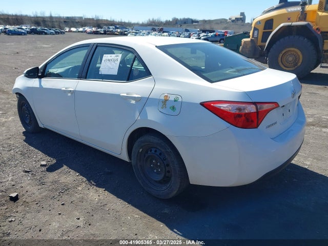5YFBURHE4JP753037 Toyota COROLLA LE